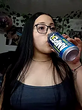 Snapshot of persefone_core chatting on March 11, 1:16 am persefone core online show from March 11, 1:16 am