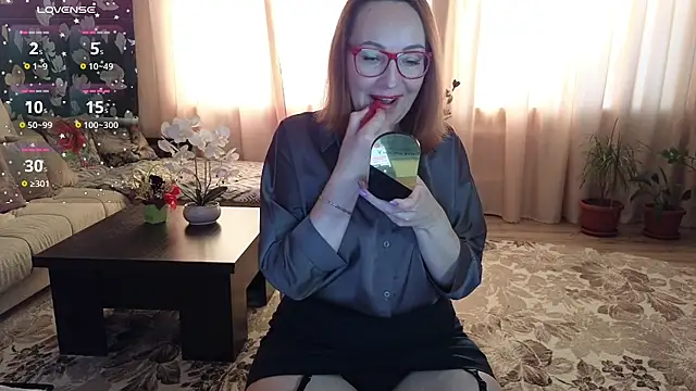 Snapshot of LybovNTV chatting on February 10, 4:30 am LybovNTV online show from February 10, 4:30 am