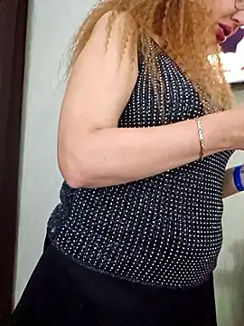 Snapshot of LybovNTV chatting on September 24, 10:24 pm LybovNTV online show from September 24, 10:24 pm