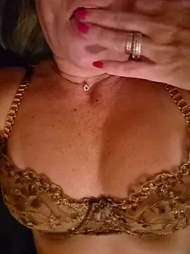 Snapshot of madame_tesuda0 chatting on July 12, 10:34 pm madame tesuda0 online show from July 12, 10:34 pm