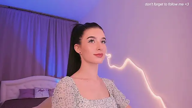 Snapshot of LauraCoy chatting on June 2, 9:50 pm LauraCoy online show from June 2, 9:50 pm