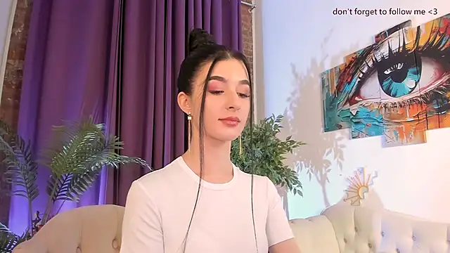 Snapshot of LauraCoy chatting on June 3, 9:31 pm LauraCoy online show from June 3, 9:31 pm