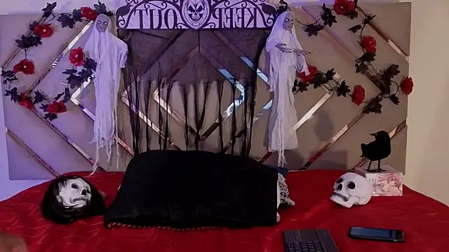 Snapshot of Raven_foxter1 chatting on October 7, 6:16 pm Raven foxter1 online show from October 7, 6:16 pm