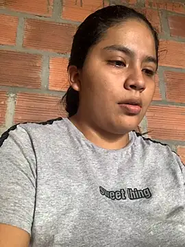 Snapshot of moncerrat_luna chatting on January 15, 5:05 pm moncerrat luna online show from January 15, 5:05 pm