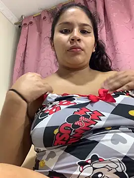 Snapshot of moncerrat_luna chatting on October 10, 11:15 pm moncerrat luna online show from October 10, 11:15 pm