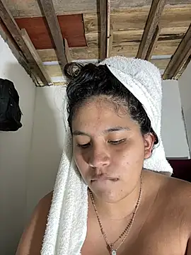 moncerrat luna online show from February 25, 8:51 pm