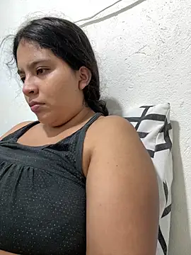 Snapshot of moncerrat_luna chatting on May 12, 9:56 pm moncerrat luna online show from May 12, 9:56 pm