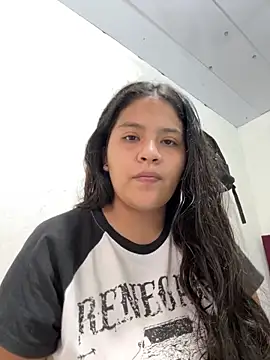 Snapshot of moncerrat_luna chatting on May 18, 9:20 pm moncerrat luna online show from May 18, 9:20 pm