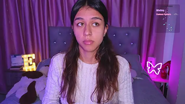 Emiily Scott1 online show from October 28, 10:23 pm