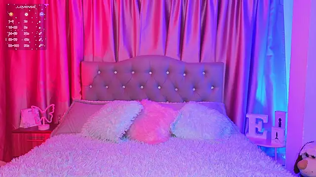 Emiily Scott1 online show from March 4, 12:27 am