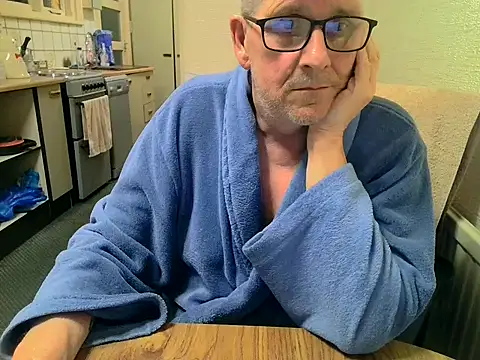 Snapshot of daddyflash chatting on April 30, 10:03 pm daddyflash online show from April 30, 10:03 pm