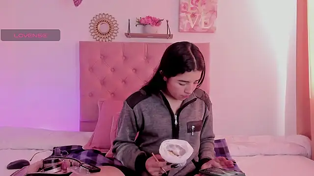 aliice walker  online show from December 5, 12:22 pm