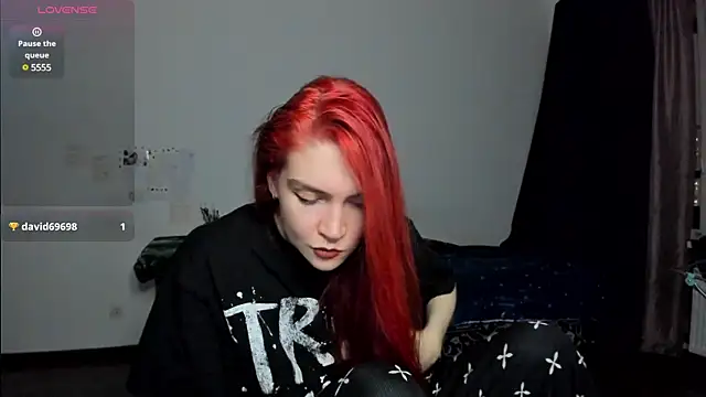 Snapshot of KitsuneRem chatting on January 10, 7:32 pm KitsuneRem online show from January 10, 7:32 pm