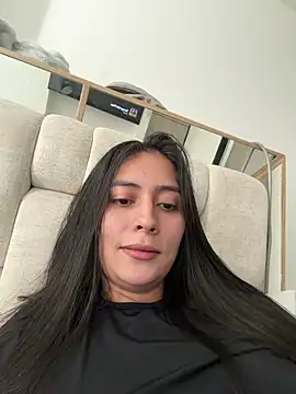 Sophie  Foxxx online show from April 17, 9:18 pm