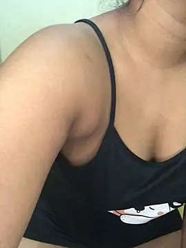 Snapshot of Rose_Olivia chatting on February 25, 5:25 pm Rose Olivia online show from February 25, 5:25 pm