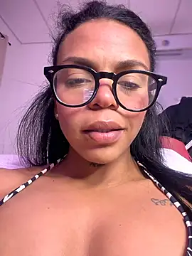 Snapshot of Charly_ chatting on June 28, 2:50 am Charly online show from June 28, 2:50 am