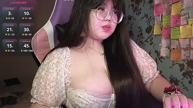 Snapshot of ANNELIESE_ chatting on December 6, 7:34 pm ANNELIESE online show from December 6, 7:34 pm