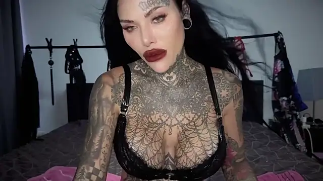 claudiacvc95 online show from March 5, 5:36 am