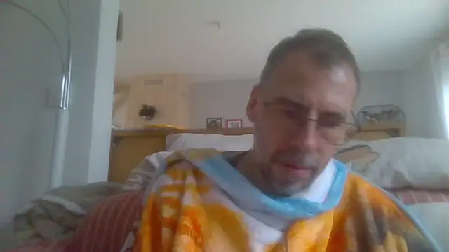 ptitcanard60600 online show from October 2, 4:36 pm