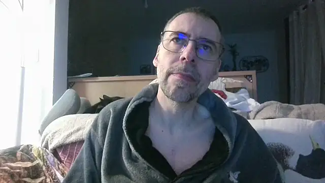 Snapshot of ptitcanard60600 chatting on March 15, 9:43 pm ptitcanard60600 online show from March 15, 9:43 pm