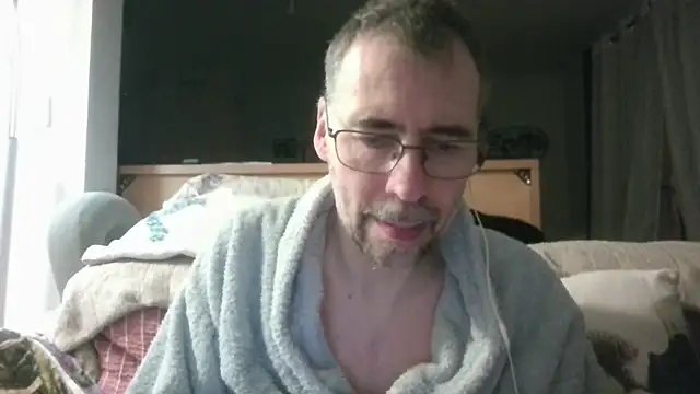 Snapshot of ptitcanard60600 chatting on March 20, 9:19 pm ptitcanard60600 online show from March 20, 9:19 pm