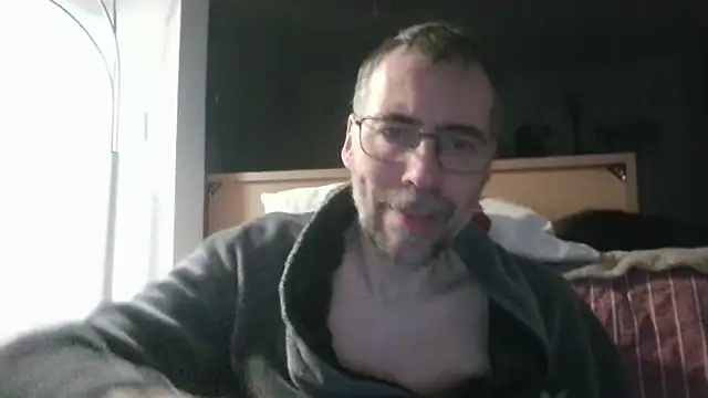 Snapshot of ptitcanard60600 chatting on March 31, 9:48 pm ptitcanard60600 online show from March 31, 9:48 pm