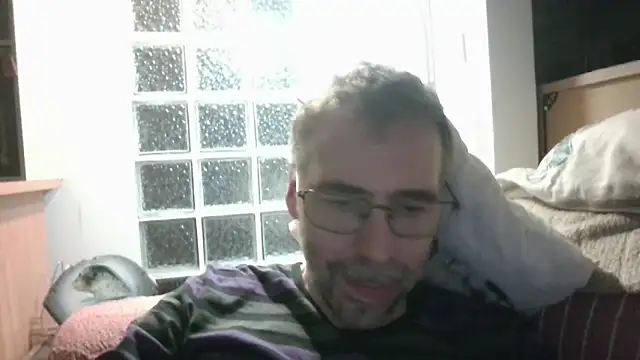 Snapshot of ptitcanard60600 chatting on April 12, 9:31 pm ptitcanard60600 online show from April 12, 9:31 pm