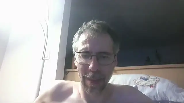 Snapshot of ptitcanard60600 chatting on July 8, 10:03 pm ptitcanard60600 online show from July 8, 10:03 pm
