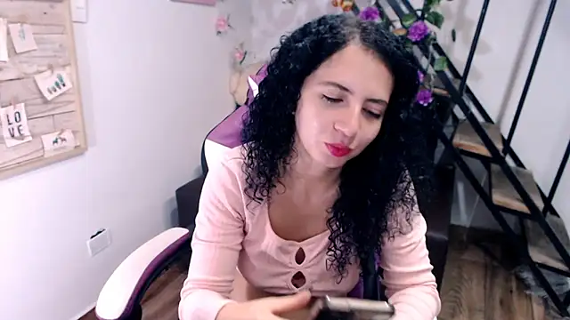 samantha baby  online show from March 5, 3:52 pm