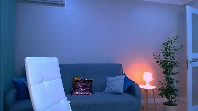 Snapshot of LesleySweet chatting on April 23, 6:32 pm LesleySweet online show from April 23, 6:32 pm