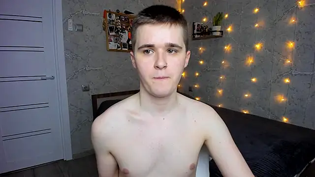 Snapshot of Mark_Bearcub chatting on February 10, 11:31 pm Mark Bearcub online show from February 10, 11:31 pm