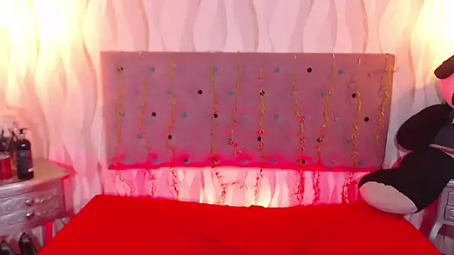 IsabelaLatina online show from October 19, 7:36 pm