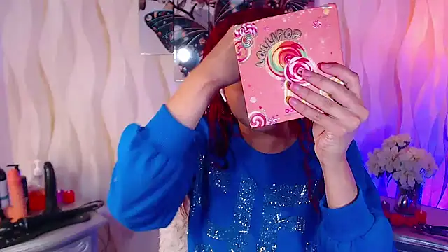 IsabelaLatina online show from February 12, 3:07 pm