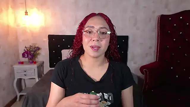 Snapshot of IsabelaLatina chatting on July 16, 12:49 am IsabelaLatina online show from July 16, 12:49 am