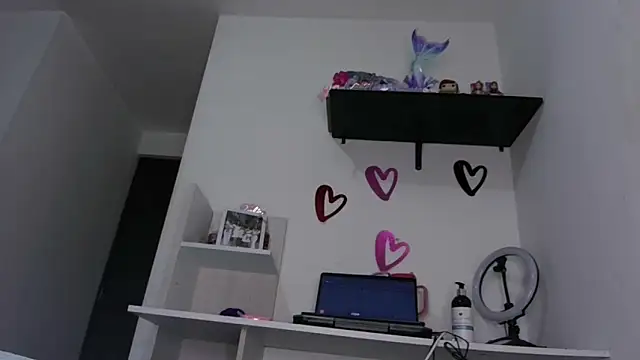 Snapshot of ari_sexy1 chatting on November 1, 1:40 am ari sexy1 online show from November 1, 1:40 am