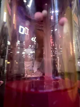 Snapshot of ari_sexy1 chatting on December 17, 8:59 pm ari sexy1 online show from December 17, 8:59 pm