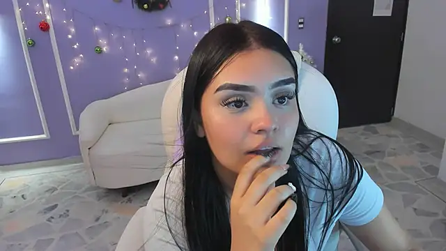 martinasaez online show from January 13, 10:24 pm