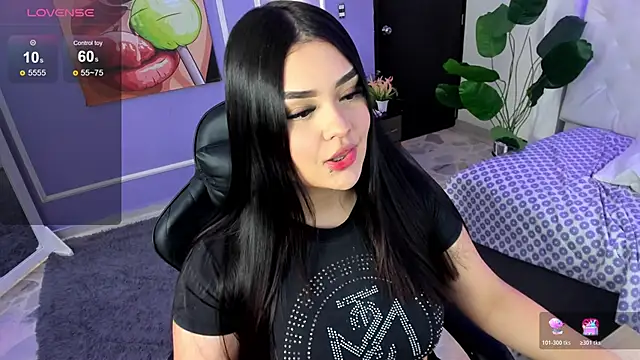 martinasaez online show from December 5, 9:00 pm