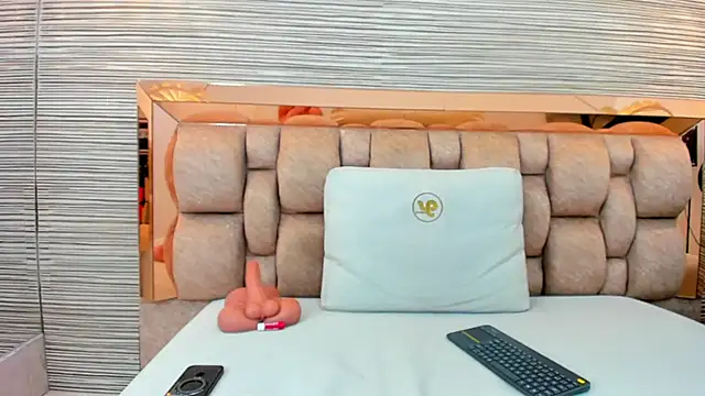 Snapshot of maryy_campbell_ chatting on September 23, 7:50 pm maryy campbell online show from September 23, 7:50 pm