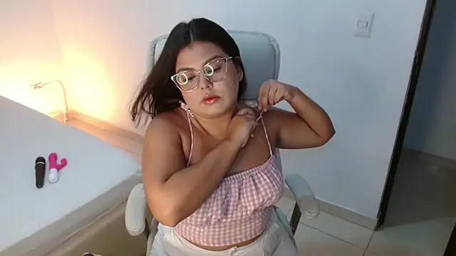 kiara-evans02 online show from March 16, 9:08 pm