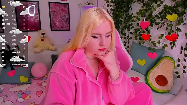 art lovee online show from February 22, 1:18 am