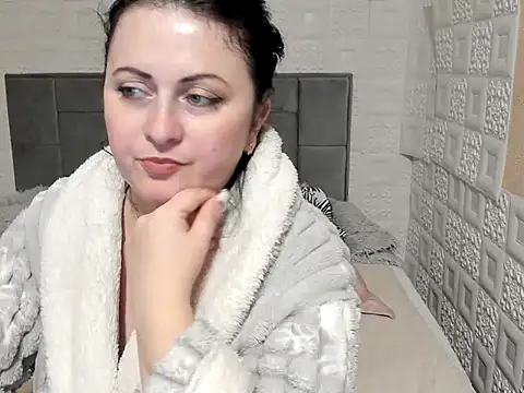 Snapshot of Lillian2 chatting on February 24, 8:58 pm Lillian2 online show from February 24, 8:58 pm