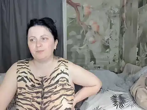 Lillian2 online show from November 6, 2:12 am