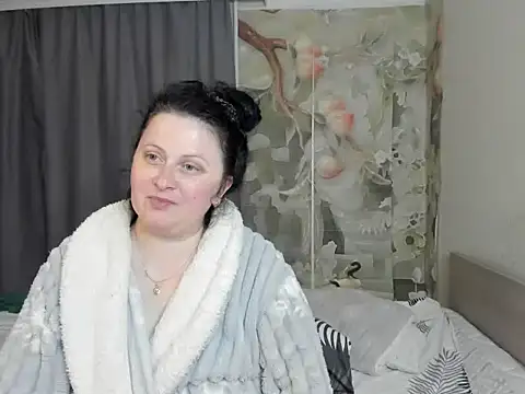 Snapshot of Lillian2 chatting on May 25, 8:48 pm Lillian2 online show from May 25, 8:48 pm