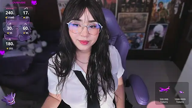 Snapshot of emi_cute chatting on September 17, 6:26 am emi cute online show from September 17, 6:26 am