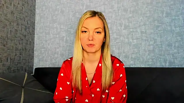 iam Venus online show from April 4, 6:55 am