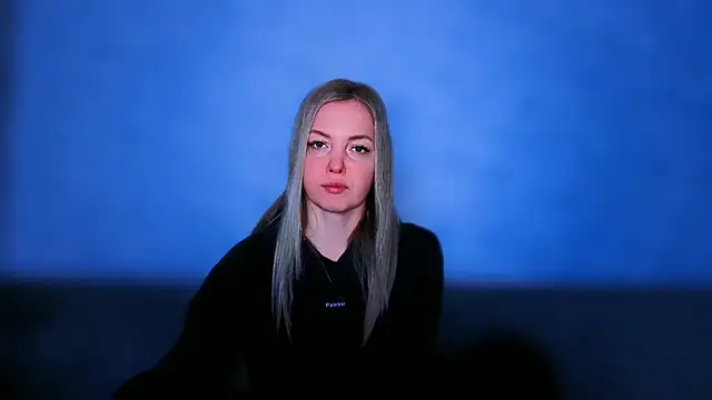 iam Venus online show from April 25, 7:33 am