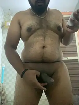 Snapshot of Honeydick7 chatting on February 15, 4:47 am Honeydick7 online show from February 15, 4:47 am