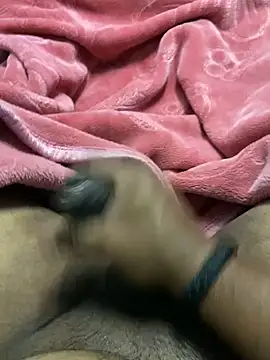 Snapshot of Honeydick7 chatting on February 15, 5:39 pm Honeydick7 online show from February 15, 5:39 pm