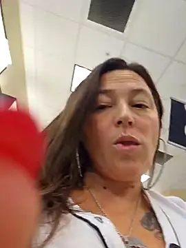 Snapshot of angelbaby1998 chatting on December 16, 11:28 pm angelbaby1998 online show from December 16, 11:28 pm